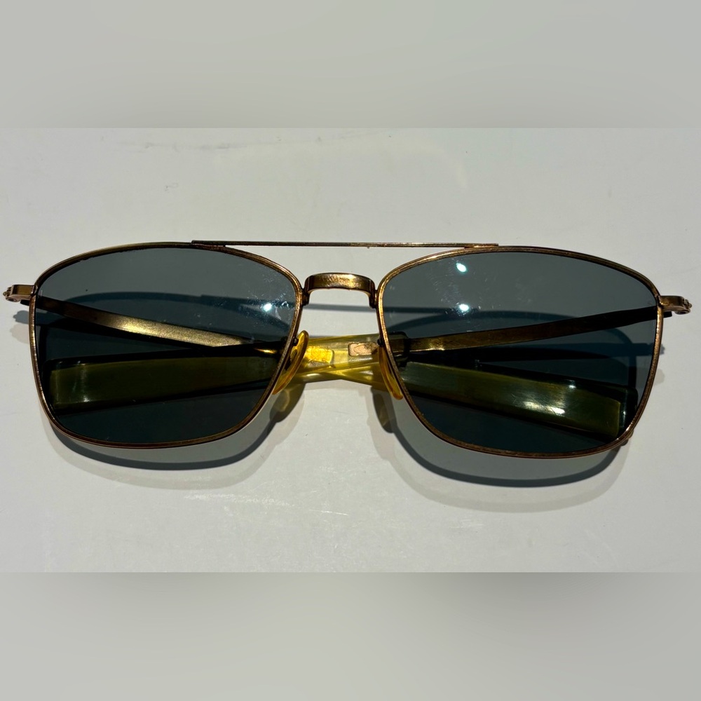 Vintage Cool-Ray Polaroid Gold Pilot Sunglasses